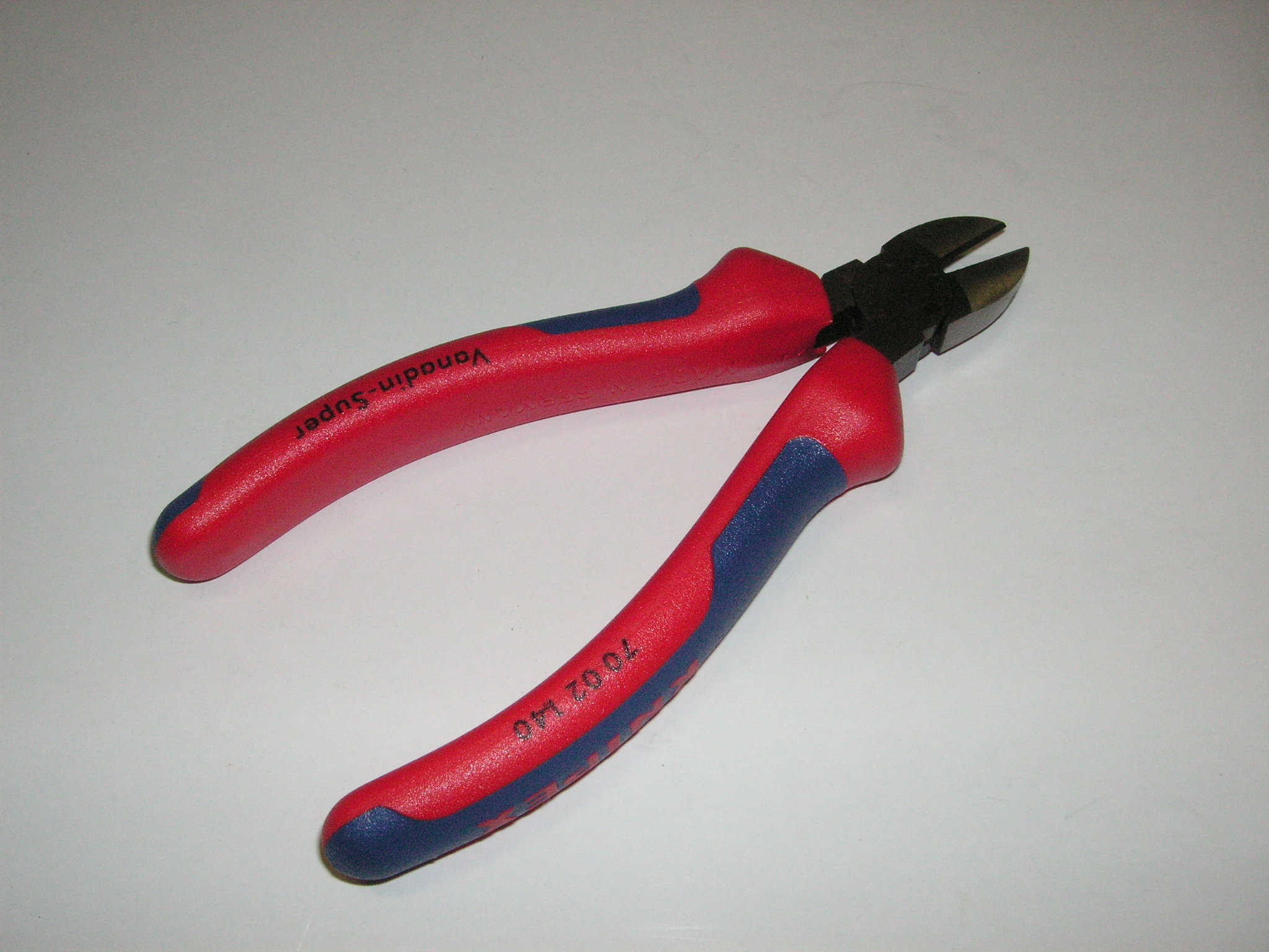 Pince coupante Knipex